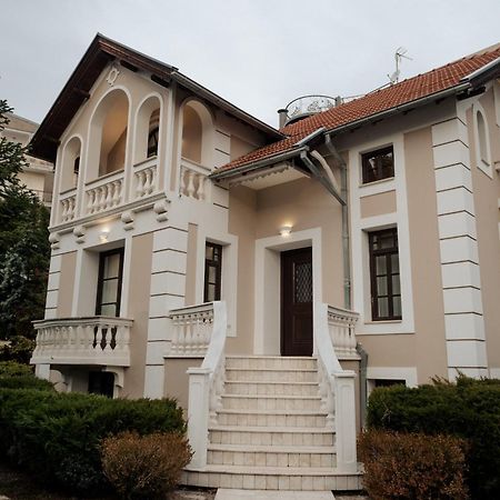 Emerald Suites Флорина Екстер'єр фото