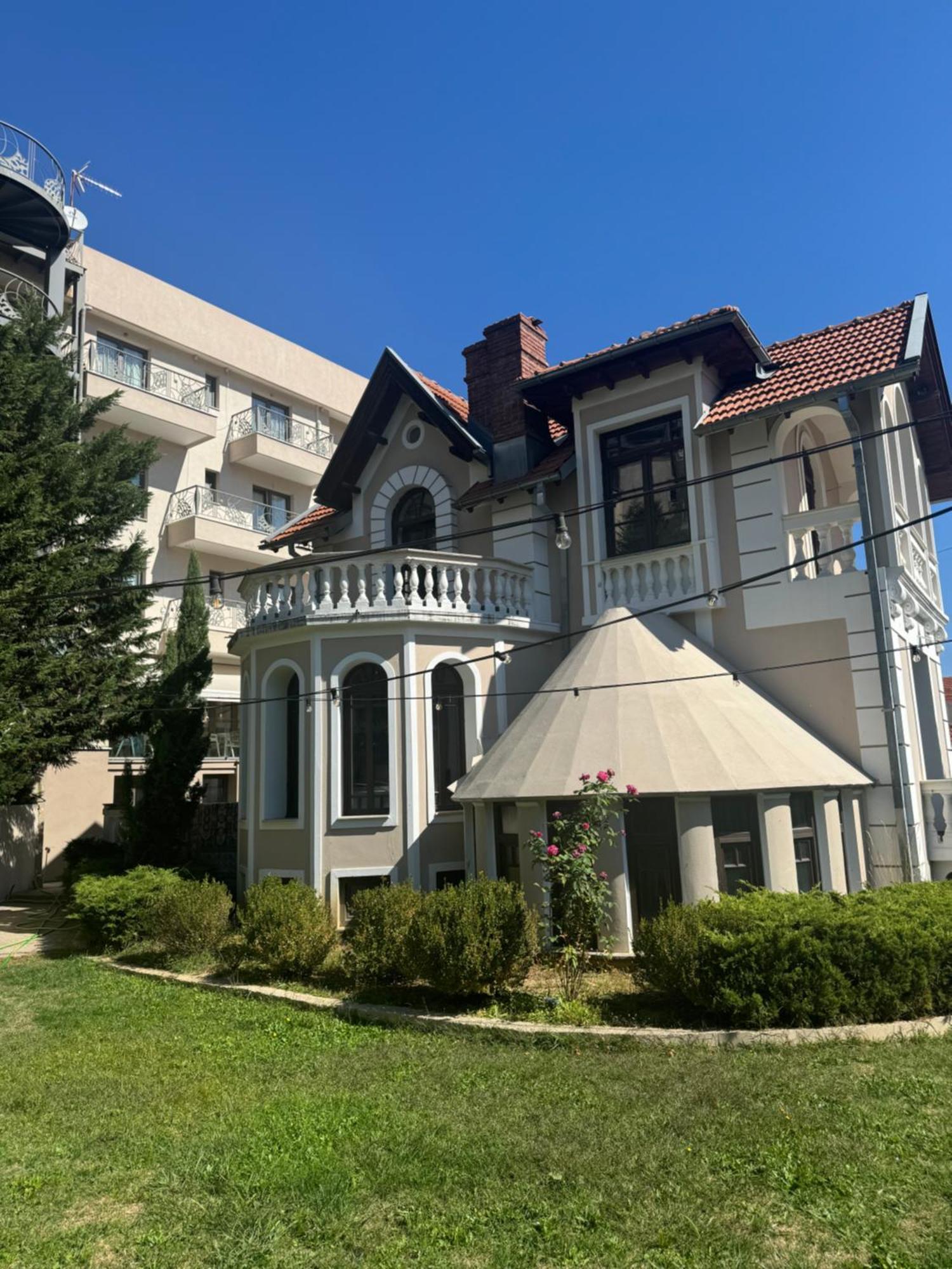 Emerald Suites Флорина Екстер'єр фото