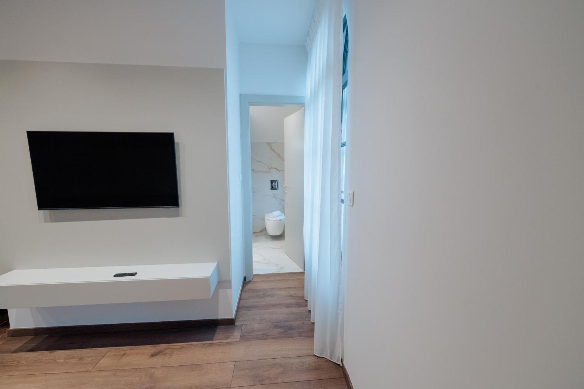 Emerald Suites Флорина Екстер'єр фото