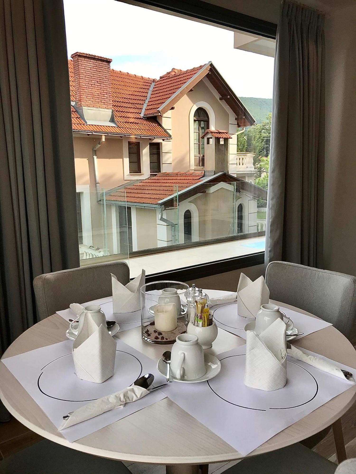 Emerald Suites Флорина Екстер'єр фото